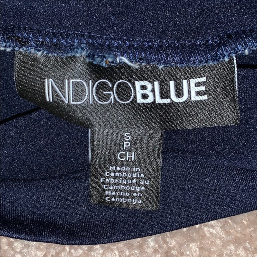 NWT maternity jean shorts - Picture 4 of 6